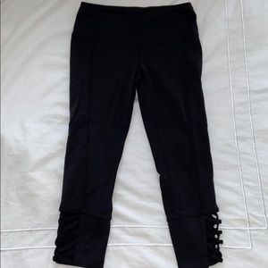 Athleta Cropped Leggings w/ Criss Cross Bottom